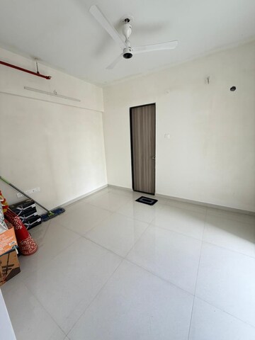2 BHK Apartment For Rent in Ashar Axis, Majiwada