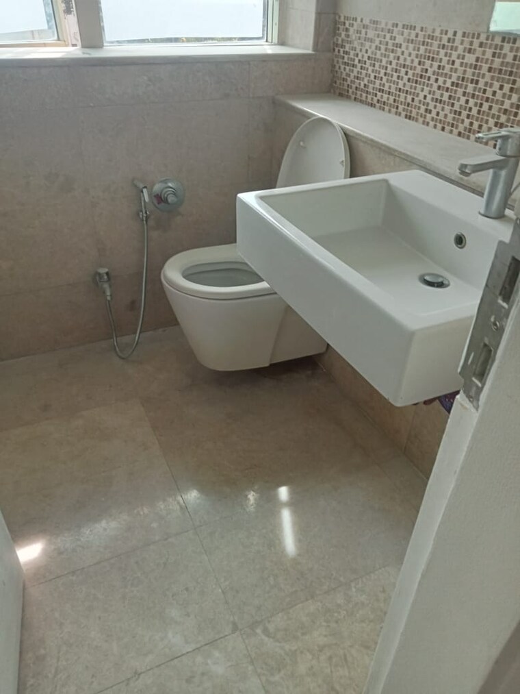 Bathroom, viceroy-savana 3 Bedroom 1001 Sq.Ft. Apartment In Kandivali East Mumbai 9582957