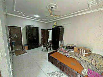 Living Room in 2.5 BHK Builder Floor at Sector 29 – for Rent