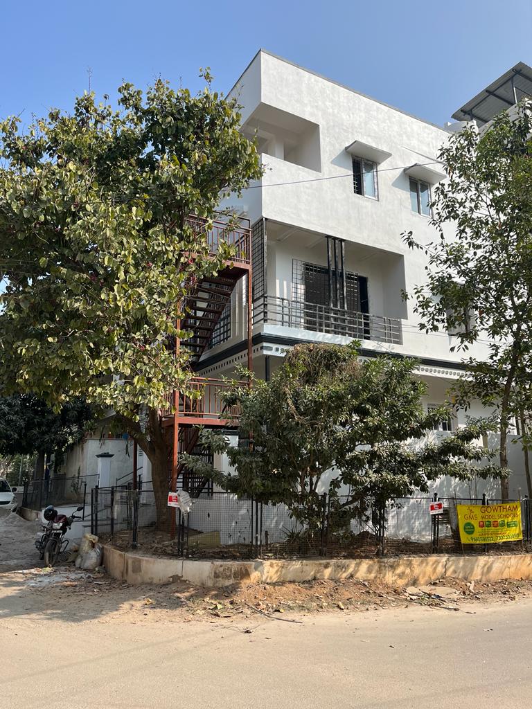 5 BHK + Extra Room Independent House For Rent in Manikonda