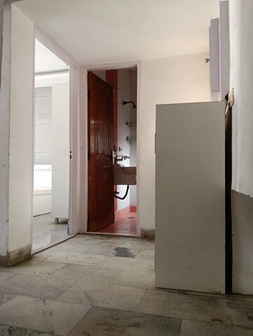 Room in 2.5 BHK Apartment at Defence Colony – for Sale