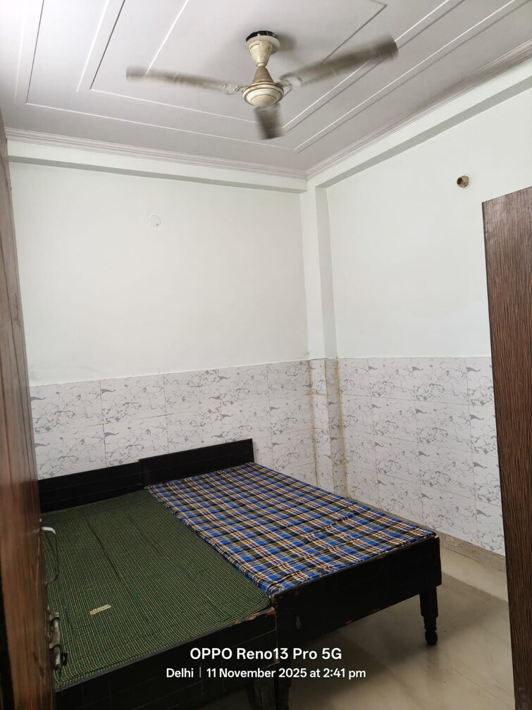 Bedroom, new ashok nagar 1.5 Bedroom 400 Sq.Ft. Builder Floor In New Ashok Nagar Delhi 9583023