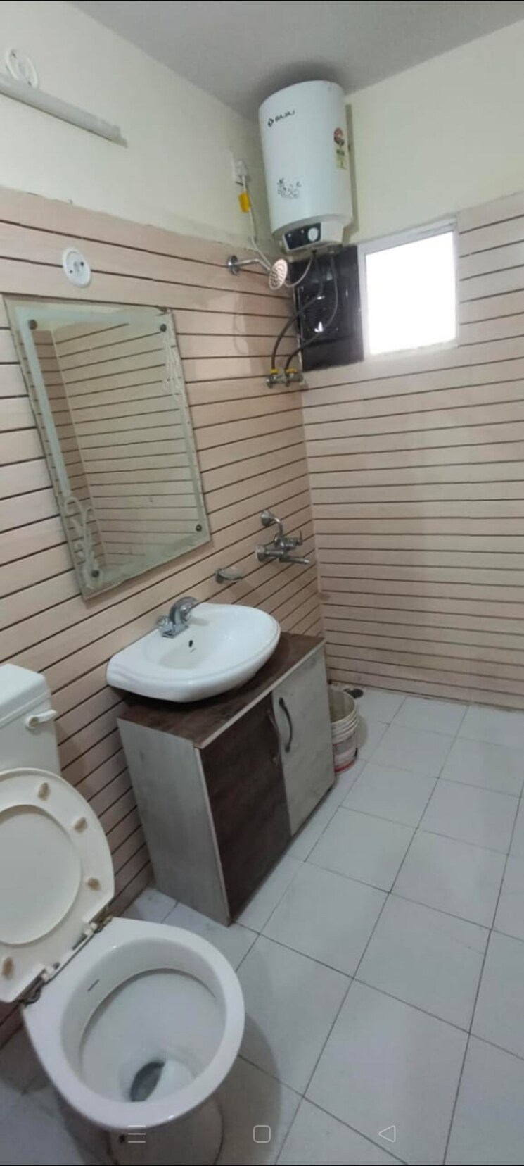 Bathroom, gomti nagar 3 Bedroom 1850 Sq.Ft. Apartment In Gomti Nagar Lucknow 9583037