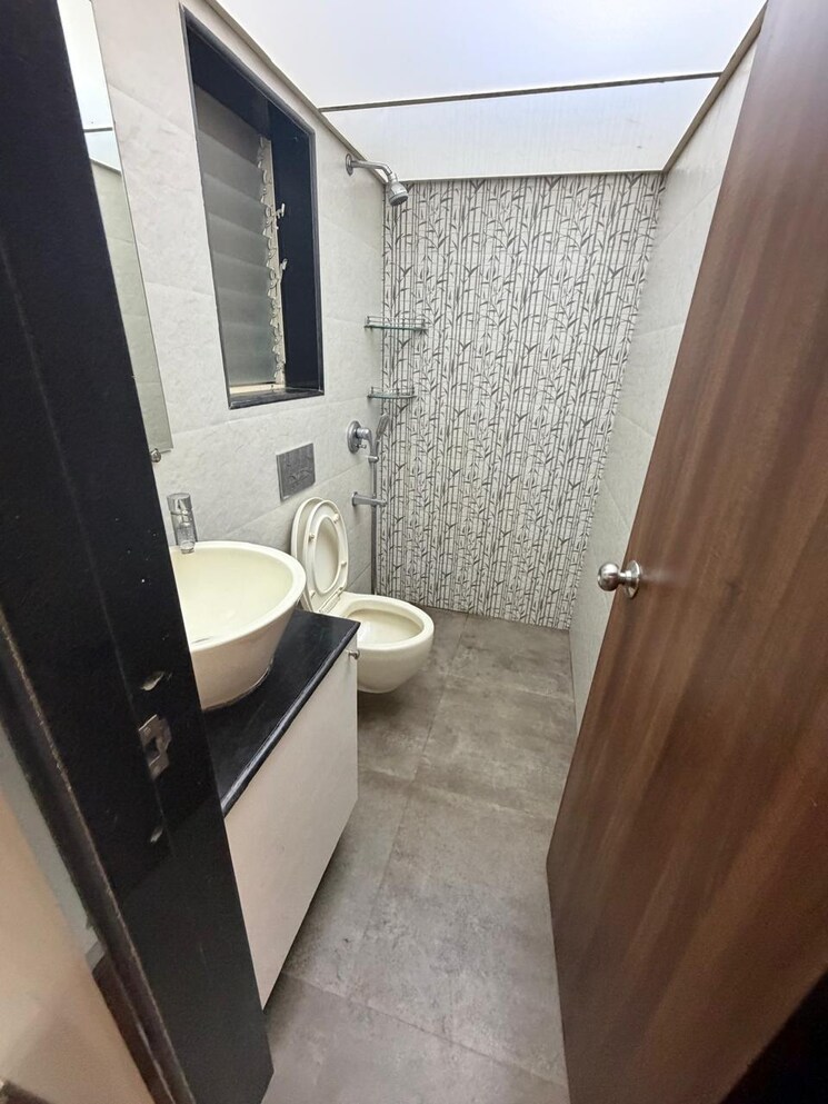 Bathroom, lodha-woods 4 Bedroom 1511 Sq.Ft. Apartment In Kandivali East Mumbai 9583046
