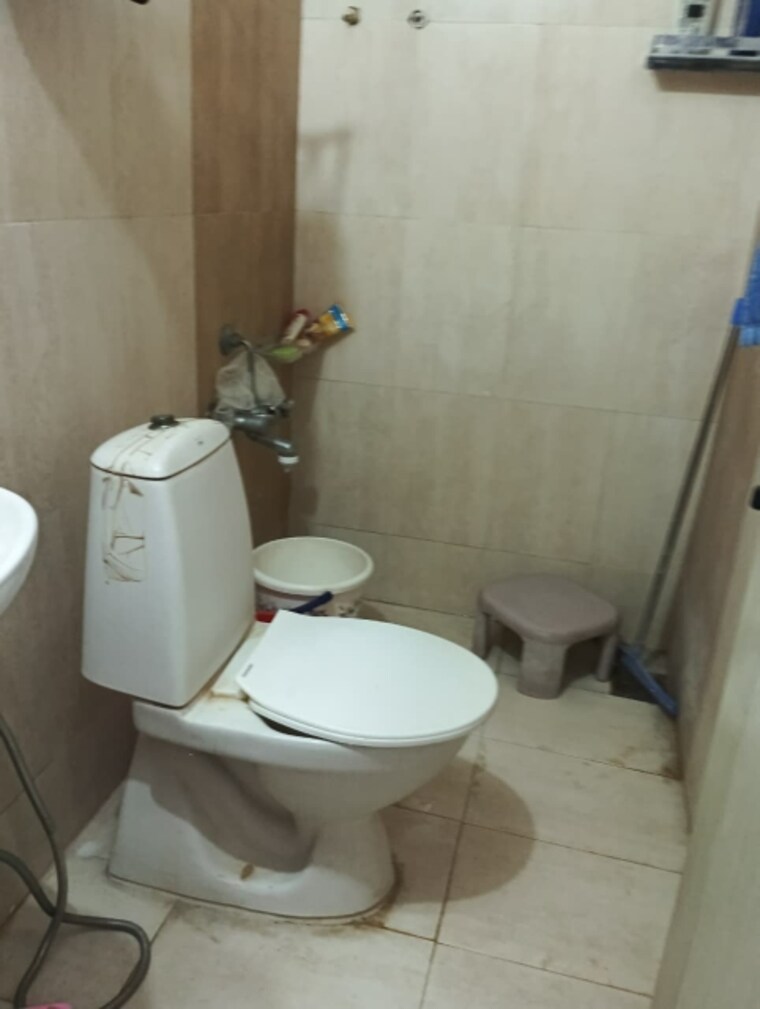 Attached Bathroom, gota 2 Bedroom 990 Sq.Ft. Apartment In Gota Ahmedabad 9583061