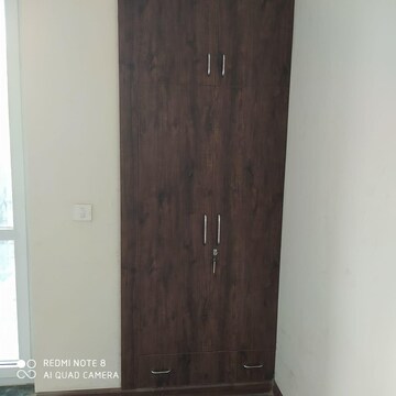 Furnished Amenities in 3 BHK Apartment at BPTP Parkland Pride, Sector 77 – for Rent