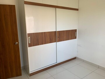 Room in 3 BHK Apartment at Prestige Finsbury Park Regent, Bagaluru – for Rent