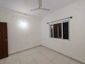 Room in 3 BHK Apartment at Prestige Finsbury Park Regent, Bagaluru – for Rent