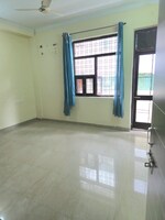 3 BHK 316 Sq.Yd. Builder Floor in DLF Royale Residences