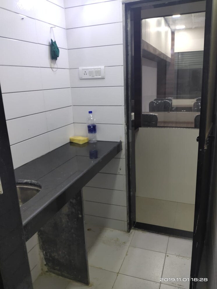 Team Area, real-tech-park Commercial Office Space 747 Sq.Ft. In Vashi Sector 30a Navi Mumbai 9583077