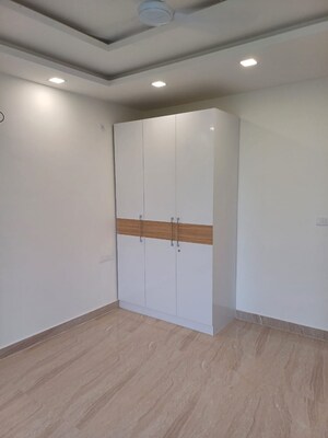 Room in 3 BHK Apartment at Puri Kohinoor, Sector 89 – for Rent