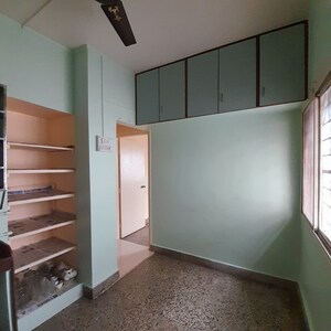 Room in 1 BHK Apartment at Erandwane – for Rent