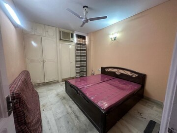 Bedroom in 3 BHK Builder Floor at Kailash Hills – for Rent