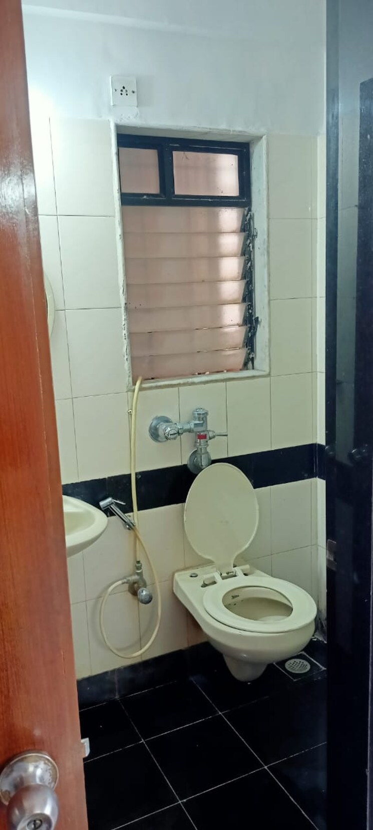 Bathroom, bhoomi-hills 1 Bedroom 575 Sq.Ft. Apartment In Kandivali East Mumbai 9583216