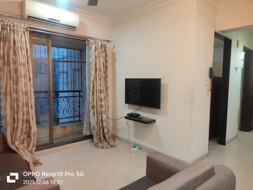 2 BHK Apartment For Rent in Lake Primrose, Powai