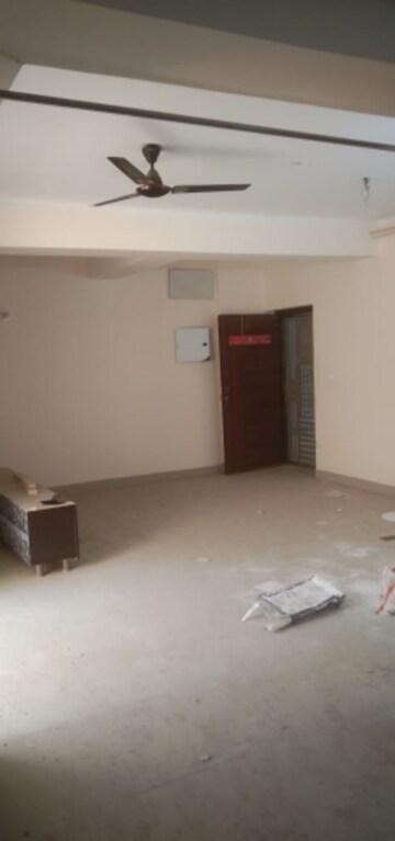 Room in 2 BHK Apartment at Supertech Ecovillage II, Sector 16b Greater Noida – for Rent