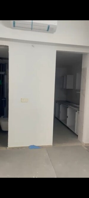 Room in 3 BHK Apartment at Whiteland Blissville, Sector 76 – for Sale