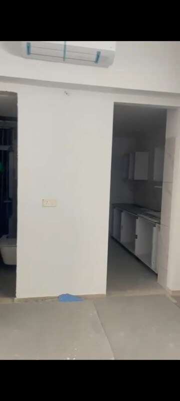 Room in 3 BHK Apartment at Whiteland Blissville, Sector 76 – for Sale