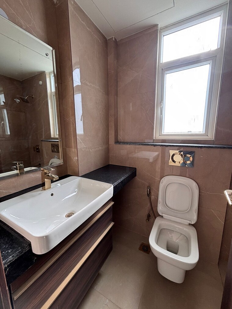 Bathroom, emaar-gurgaon-greens 3 Bedroom 1650 Sq.Ft. Apartment In Sector 102 Gurgaon 9583239