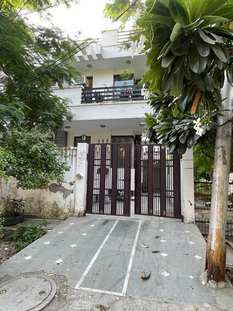 Exterior View, anand niketan 4 Bedroom 400 Sq.Yd. Builder Floor In Anand Niketan Delhi 9583242