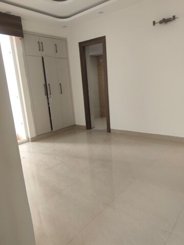 Bedroom in 4 BHK Apartment at Amrapali Heartbeat City, Sector 107 – for Rent