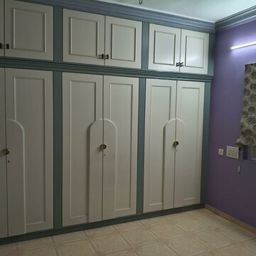 Room in 4 BHK Villa at Prahlad Nagar – for Rent