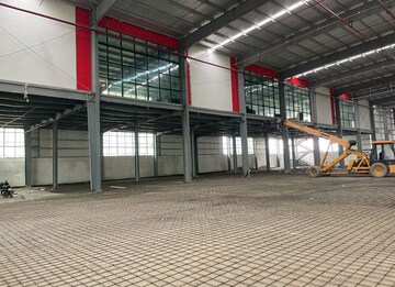 Parking in  Warehouse at Tatisilwai – for Rent