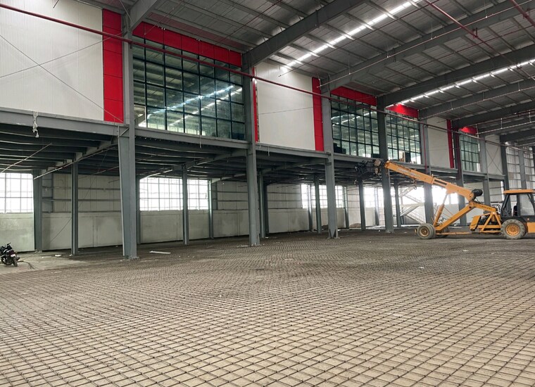 Parking, tatisilwai Commercial Warehouse 100000 Sq.Ft. In Tatisilwai Ranchi 9583280