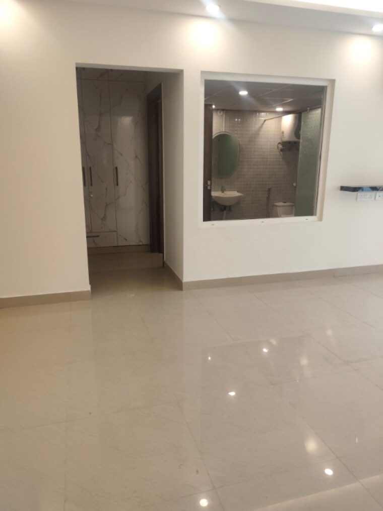 Master Bedroom, amrapali-heartbeat-city 4 Bedroom 3235 Sq.Ft. Apartment In Sector 107 Noida 9583311