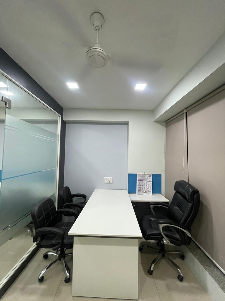 Team Area, goyal-titanium-heights Commercial Office Space 550 Sq.Ft. In Prahlad Nagar Ahmedabad 9583307