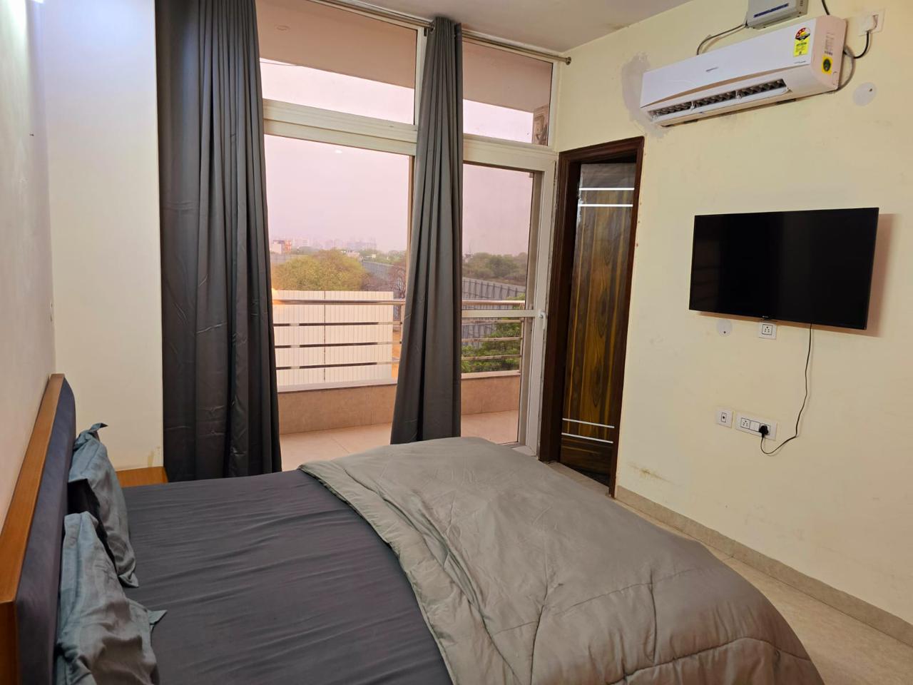 3 BHK 1650 Sq.Ft. Apartment in Emaar Gurgaon Greens