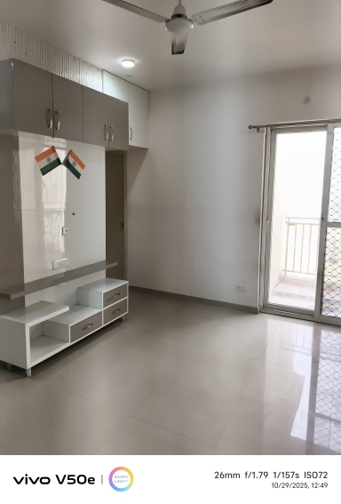 2 BHK Apartment For Rent in Ajnara Homes
