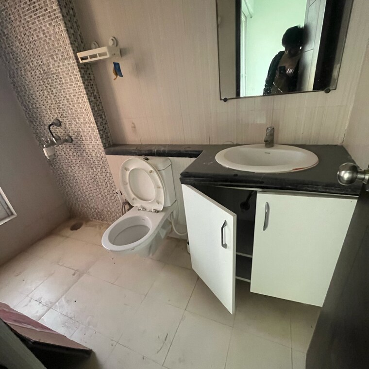 Kitchen, mahagun-mirabella-highrise 2.5 Bedroom 847 Sq.Ft. Apartment In Sector 79 Noida 9583353