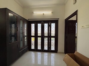 Room in 2 BHK Apartment at Kondapur – for Rent