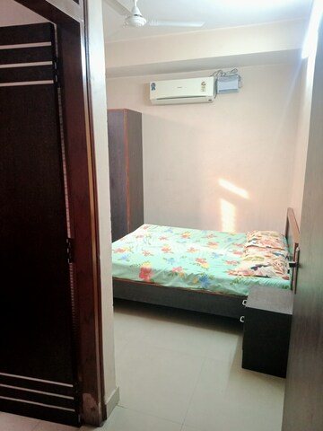 Bedroom in Studio Apartment at Vaishali Nagar – for Rent