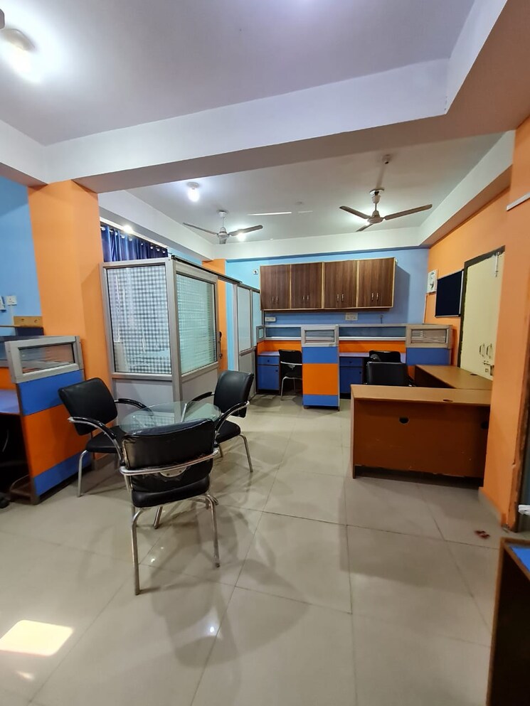 Team Area, dwarka Commercial Office Space 550 Sq.Ft. In Dwarka Delhi 9583385