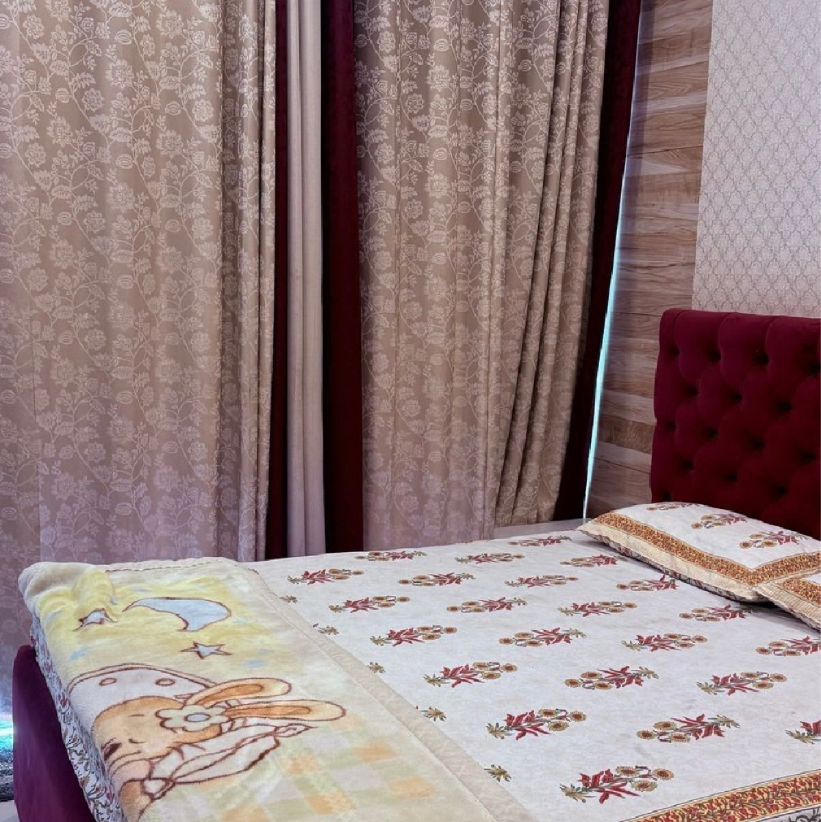 3 BHK + Study Room Apartment For Rent in Mahagun Mirabella