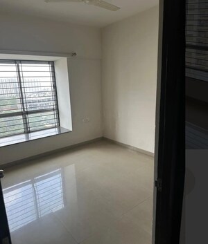 Room in 3 BHK Apartment at Patel Smondoville, Electronic City – for Rent