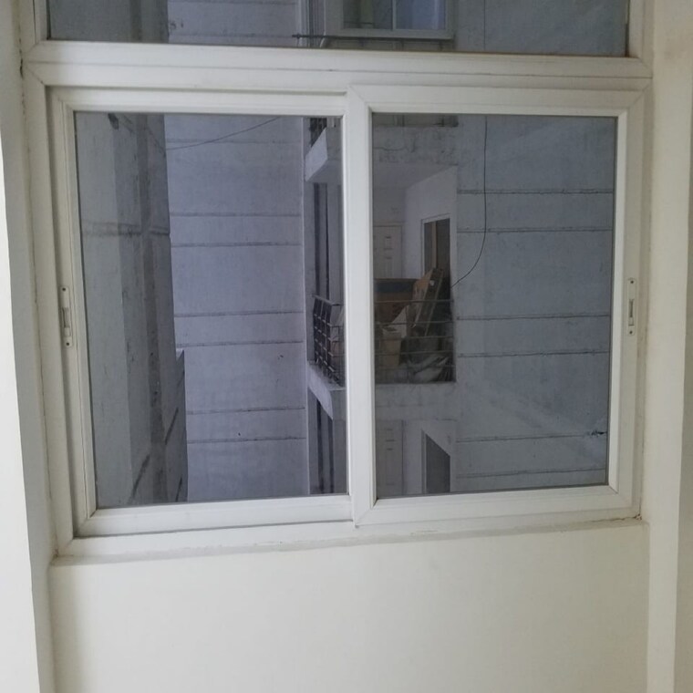 Room, express-zenith 3 Bedroom 823 Sq.Ft. Apartment In Sector 77 Noida 9583426