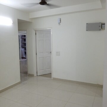 Room in 3 BHK Apartment at Express Zenith, Sector 77 – for Rent