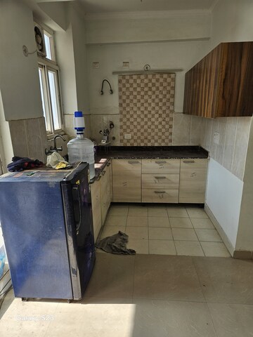 Master Bedroom in 2 BHK Apartment at Amrapali Princely Estate, Sector 76 – for Rent