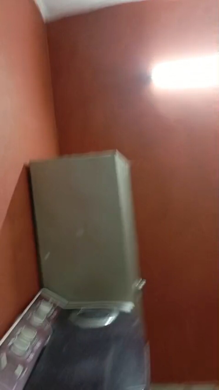 undefined, savitri nagar 2 Bedroom 1000 Sq.Ft. Builder Floor In Savitri Nagar Delhi 9583444