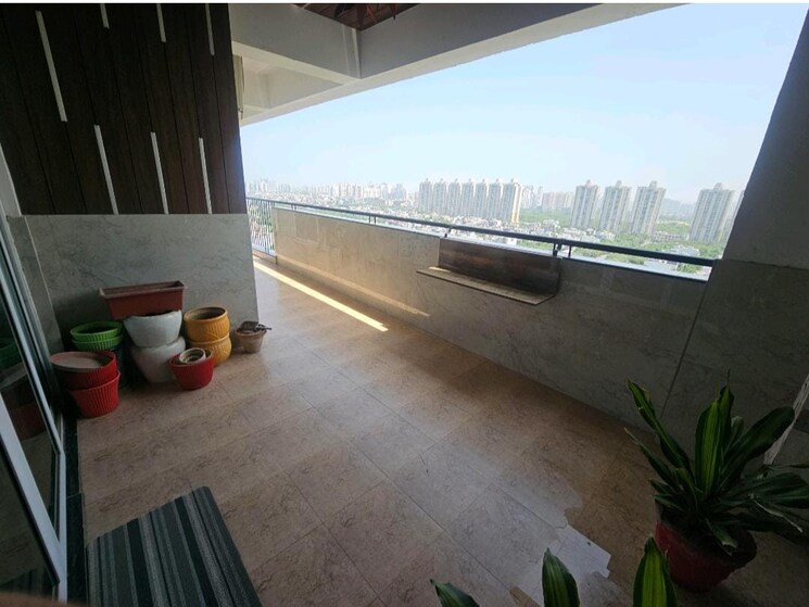 Balcony, parx-laureate 4 Bedroom 3850 Sq.Ft. Apartment In Sector 108 Noida 9583449