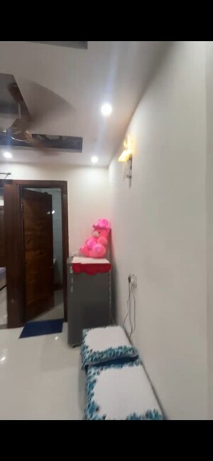 Furnished Amenities in 2 BHK Builder Floor at Uttam Nagar – for Rent