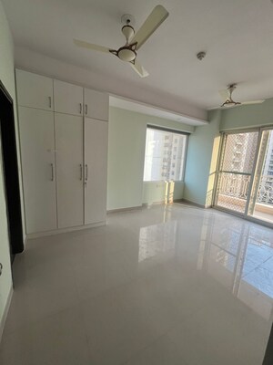 Room in 3 BHK Apartment at Mahagun Mirabella, Sector 79 – for Rent