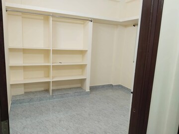 Room in 1 BHK Apartment at Kondapur – for Rent