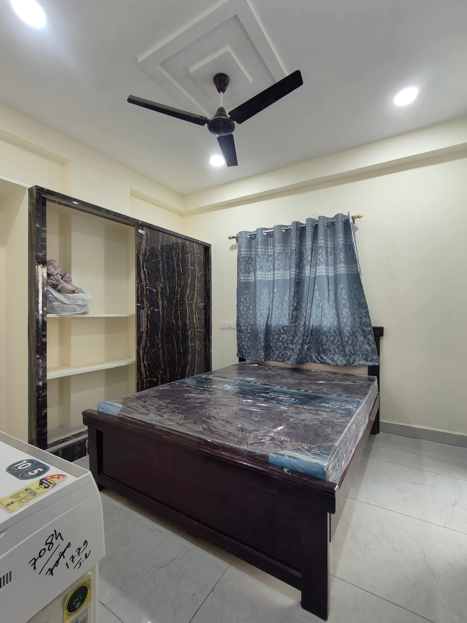 1 BHK + Pooja Room Apartment For Rent in Raghavendra Colony 
