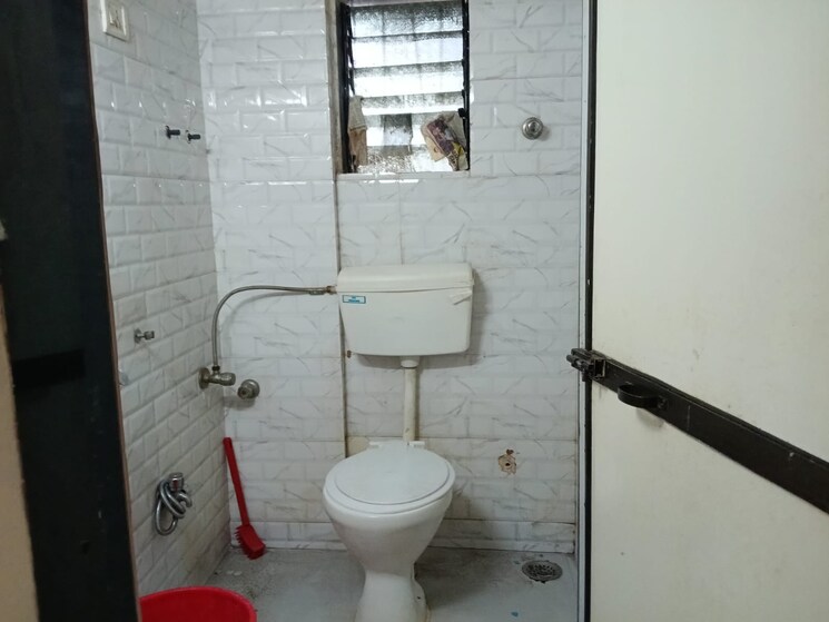 Bathroom, andheri east 1 Bedroom 400 Sq.Ft. Apartment In Andheri East Mumbai 9583476