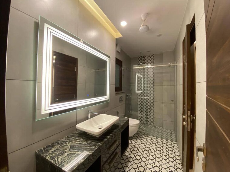 Living Room, smart-world-orchard 3 Bedroom 1680 Sq.Ft. Apartment In Sector 61 Gurgaon 9583533