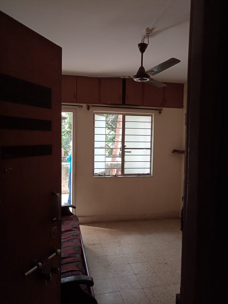 Room, motiram-nagar-apartment 2 Bedroom 900 Sq.Ft. Apartment In Warje Pune 9583545